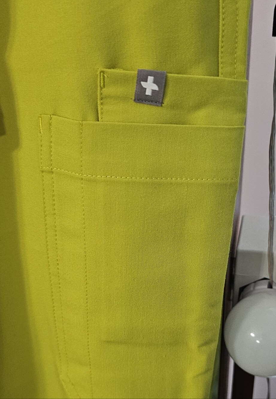 Figs Size xxs Scrub Pants with Pink Drawstring Technical Collection NWOT - Picture 4 of 5